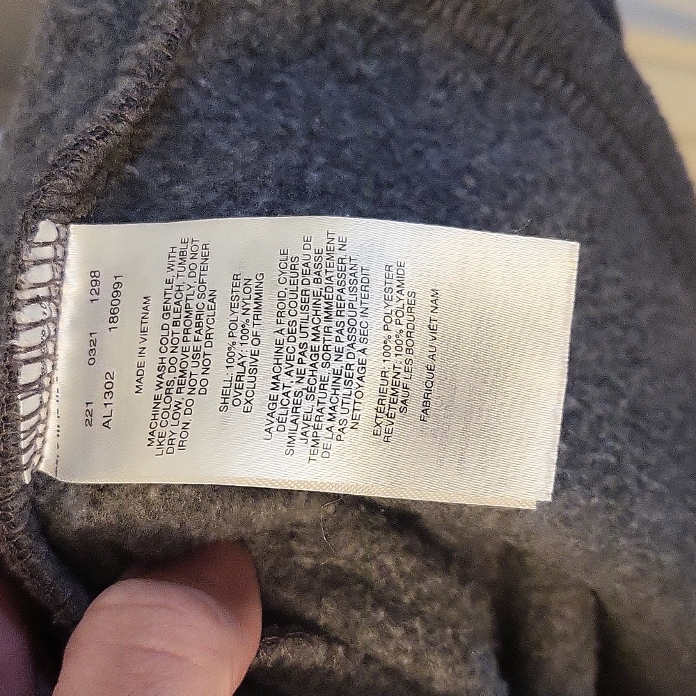 Columbia Pullover - image 5